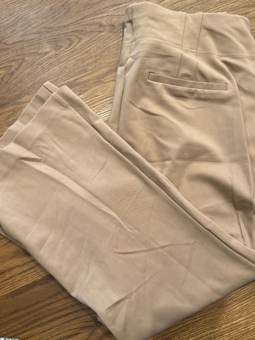 Express Women's Ankle Cropped Pants in Light Tan